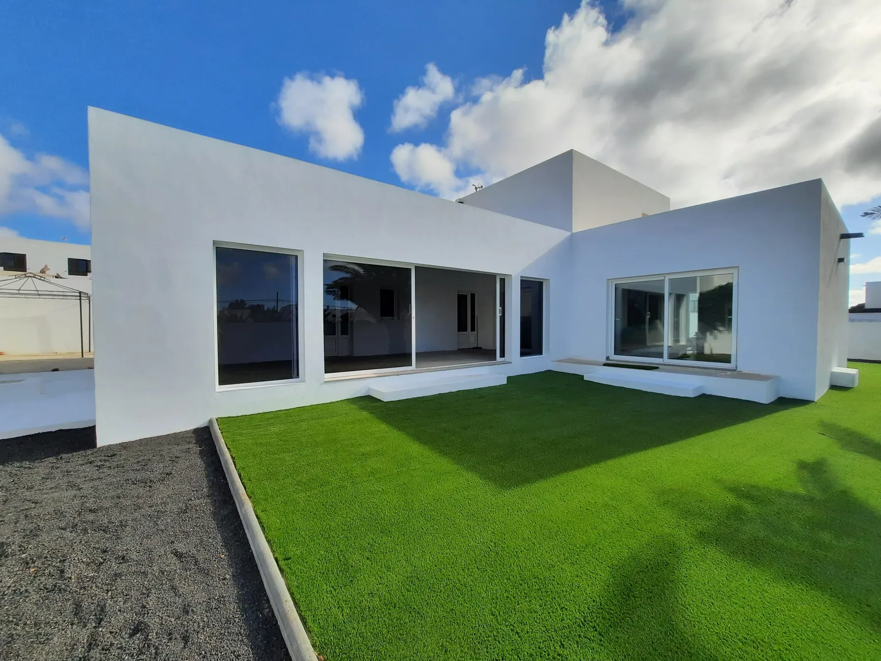 Obra completa terminada en Mozaga por Construcciones y Reformas Express Lanzarote